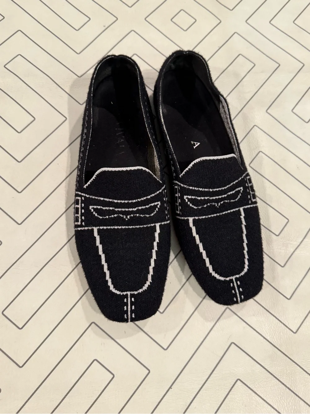 Vivaia Black Printed Loafer Flats